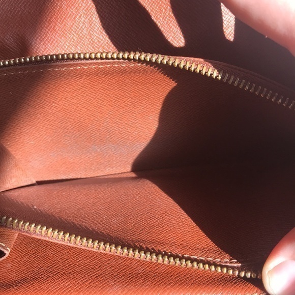 Authentic Louis Vuitton Portefeiulle Sarah Long Wallet - Picture 5 of 10